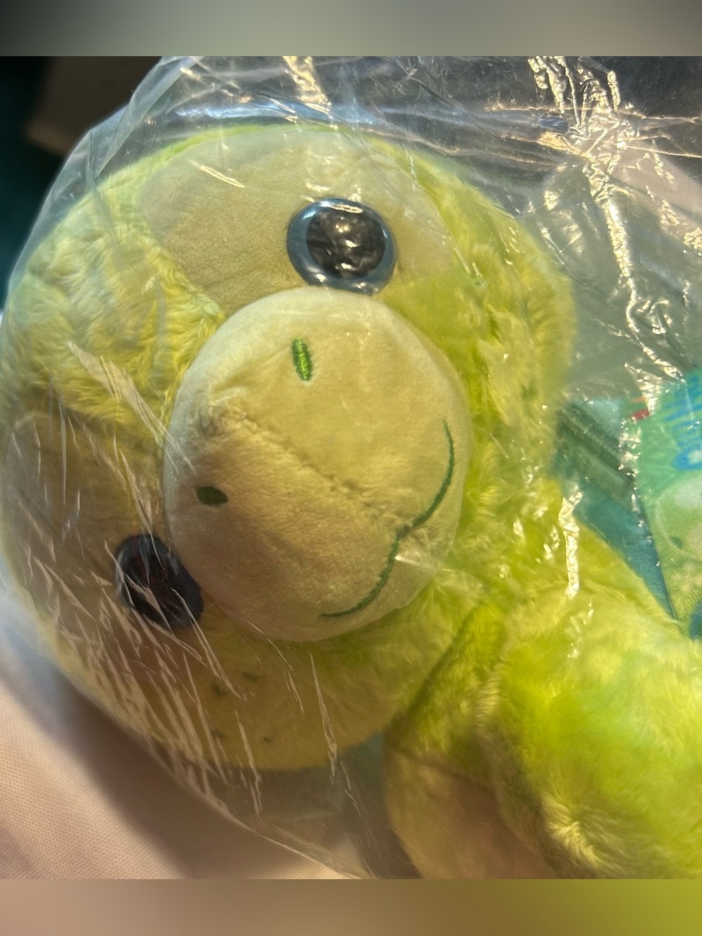 Olu Mel Sea Turtle Backpack Plush - Sealed in original bag. - Picture 3 of 4